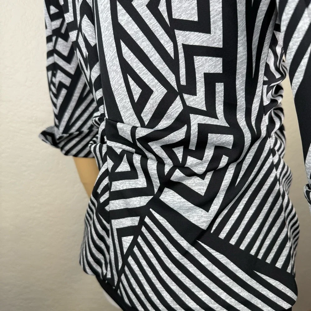 Joseph Ribkoff Geometric Ruched Striped Fitted Zip Blazer Light Jacket SZ 10 EUC